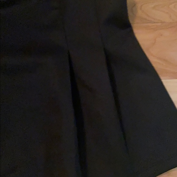 Black peplum sleeveless top - Picture 3 of 6